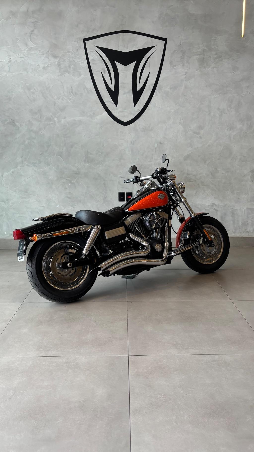 HARLEY DAVIDSON Softail Fat Bob - Foto