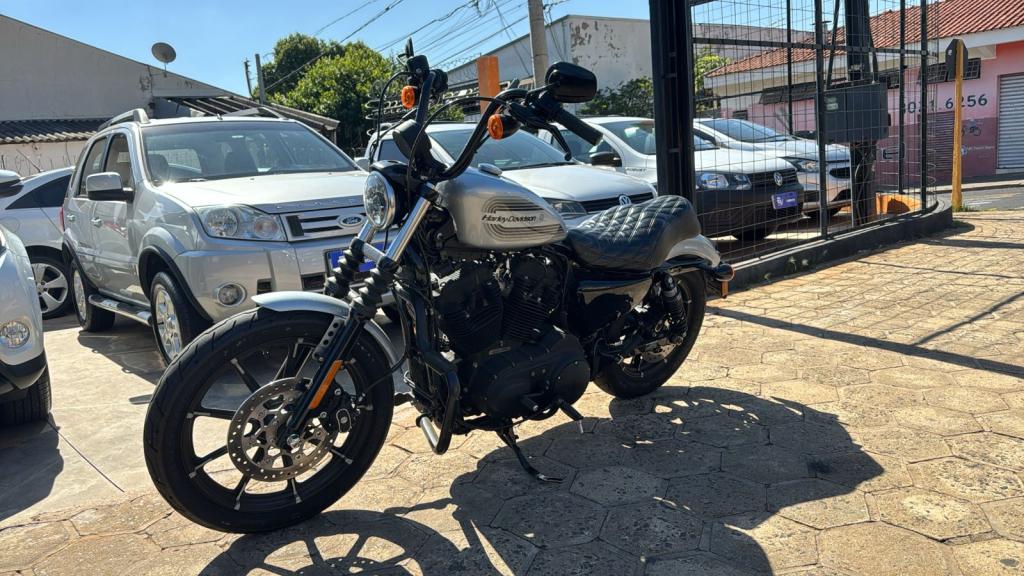 HARLEY DAVIDSON Sportster XL 1200 - Foto