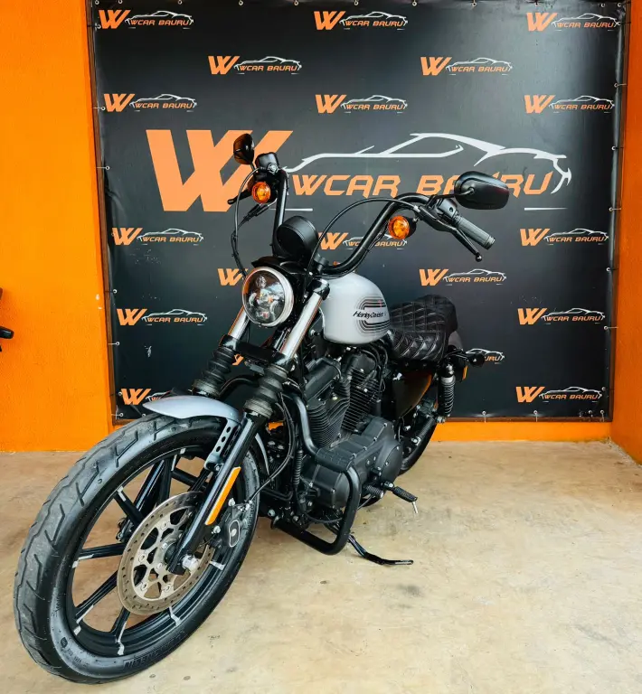HARLEY DAVIDSON Sportster XL 1200