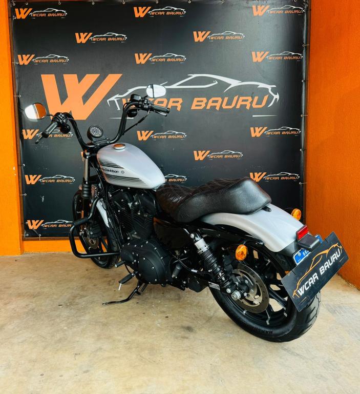 HARLEY DAVIDSON Sportster XL 1200 - Foto