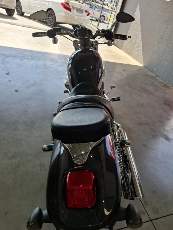 HARLEY DAVIDSON V-Rod - Foto