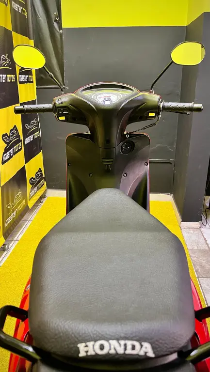 HONDA Biz 100 - Foto