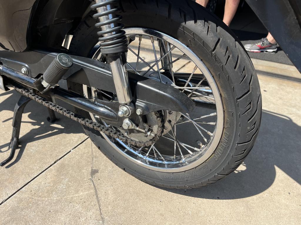 HONDA Biz 100 - Foto