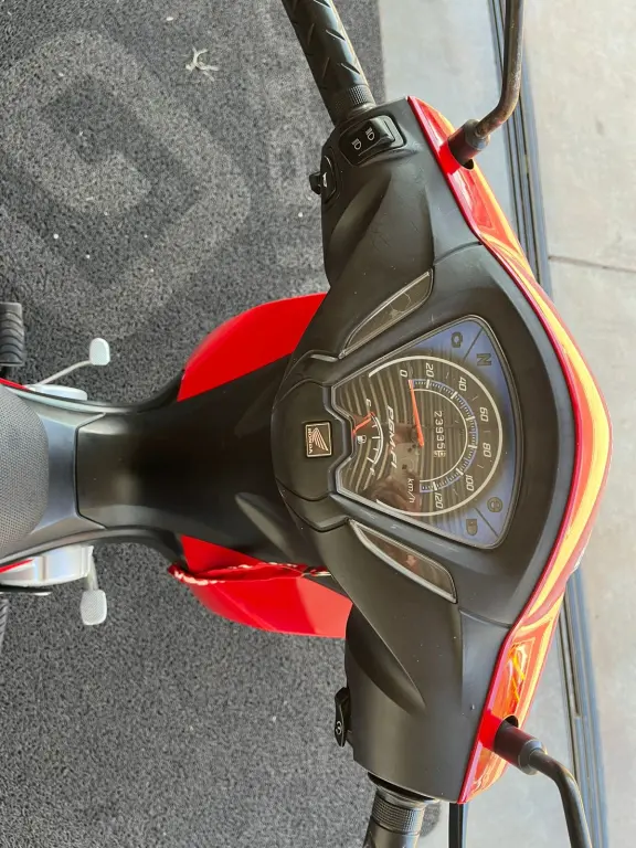 HONDA Biz 110 I - Foto