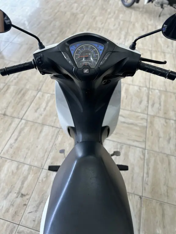 HONDA Biz 110 I - Foto