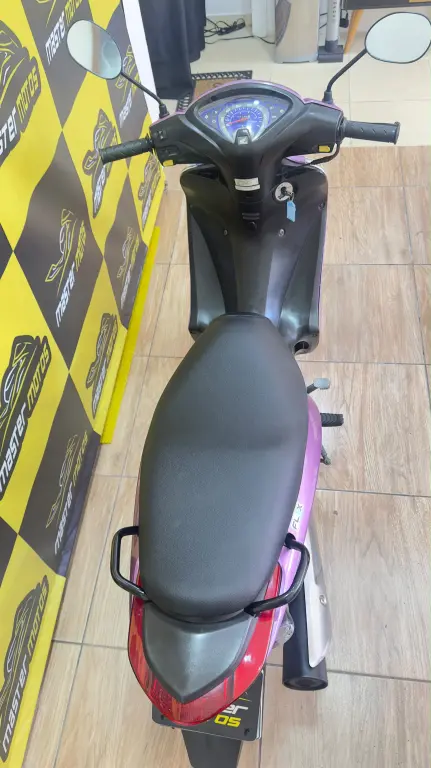 HONDA Biz 125 - Foto