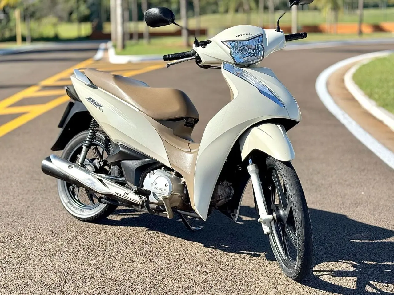 HONDA Biz 125 - Foto