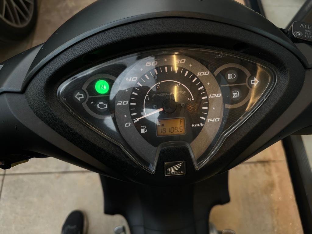 HONDA Biz 125 - Foto