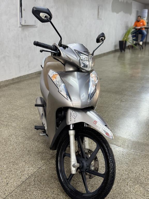 HONDA Biz 125 - Foto