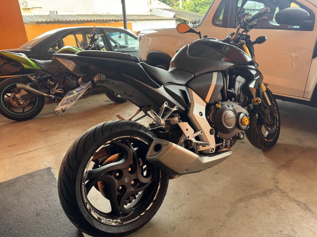 HONDA CB 1000 R - Foto