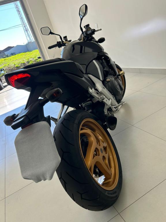 HONDA CB 1000 R - Foto
