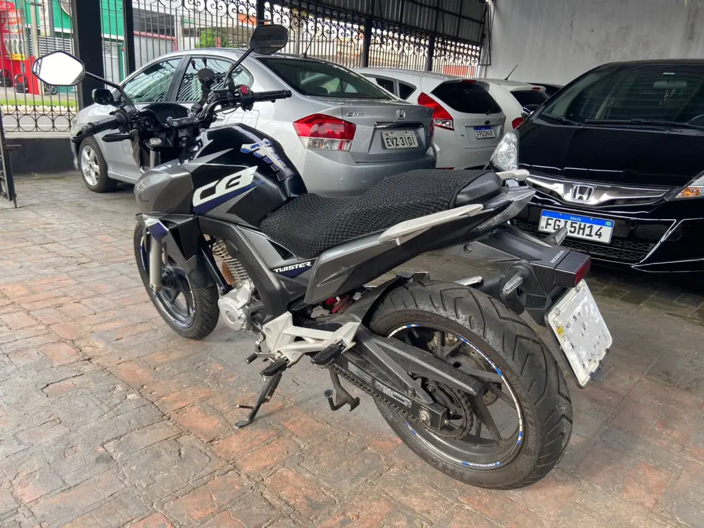 HONDA CB 250 F Twister - Foto