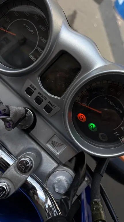 HONDA CB 250 F Twister - Foto