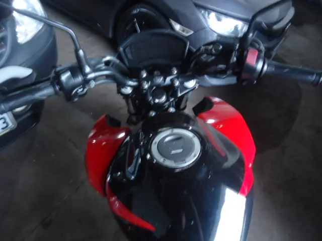 HONDA CB 250 F Twister - Foto