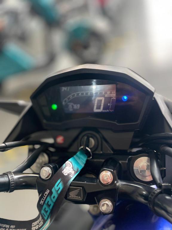 HONDA CB 250 F Twister - Foto