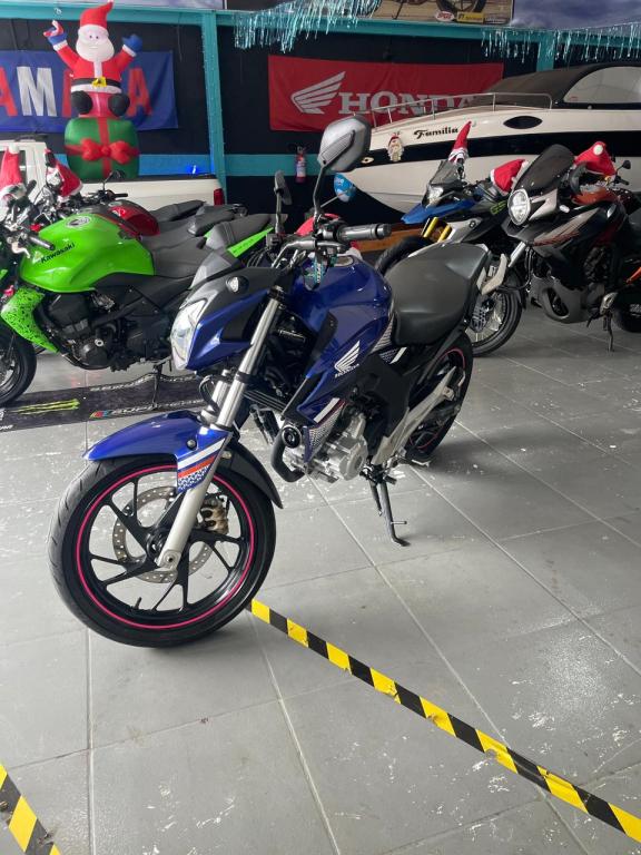 HONDA CB 250 F Twister - Foto