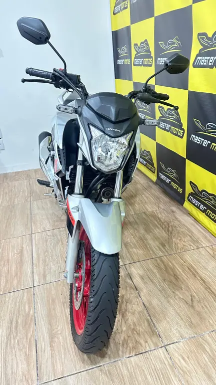 HONDA CB 250 F Twister - Foto