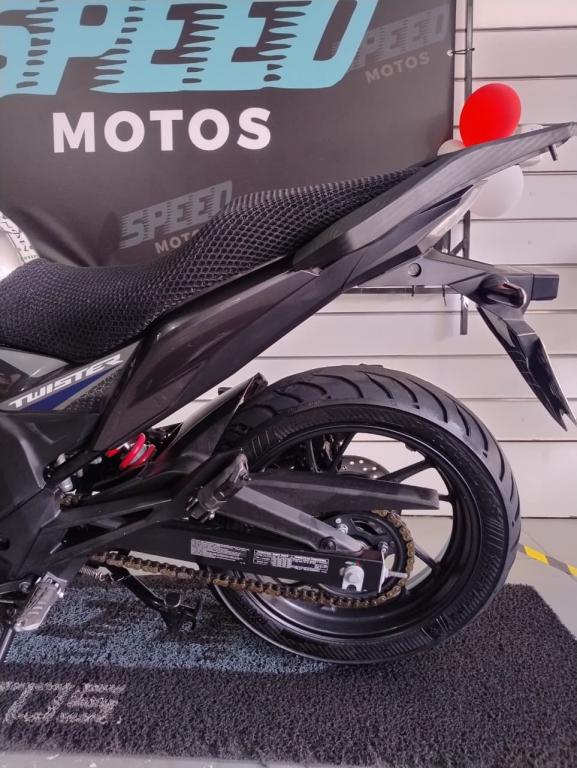 HONDA CB 250 F Twister - Foto