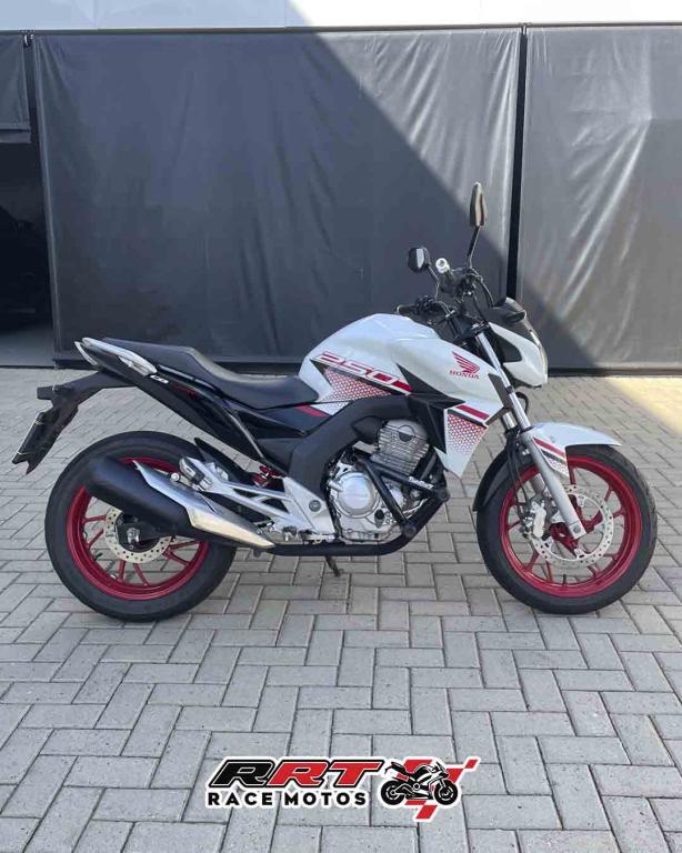 HONDA CB 250 F Twister - Foto