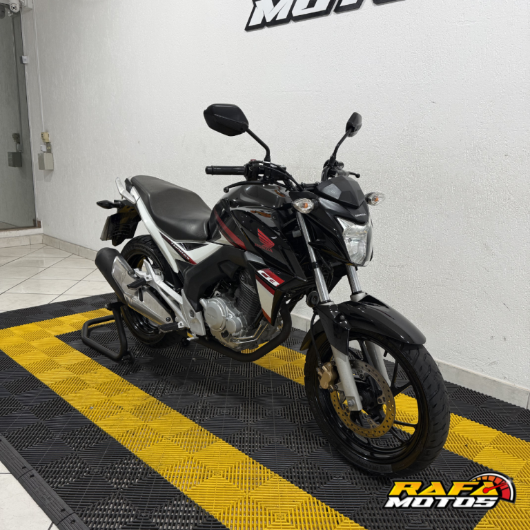 HONDA CB 250 F Twister - Foto