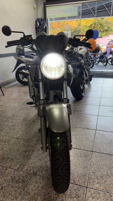 HONDA CB 250 F Twister - Foto