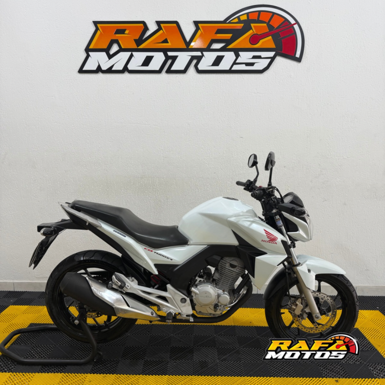 HONDA CB 250 F Twister - Foto