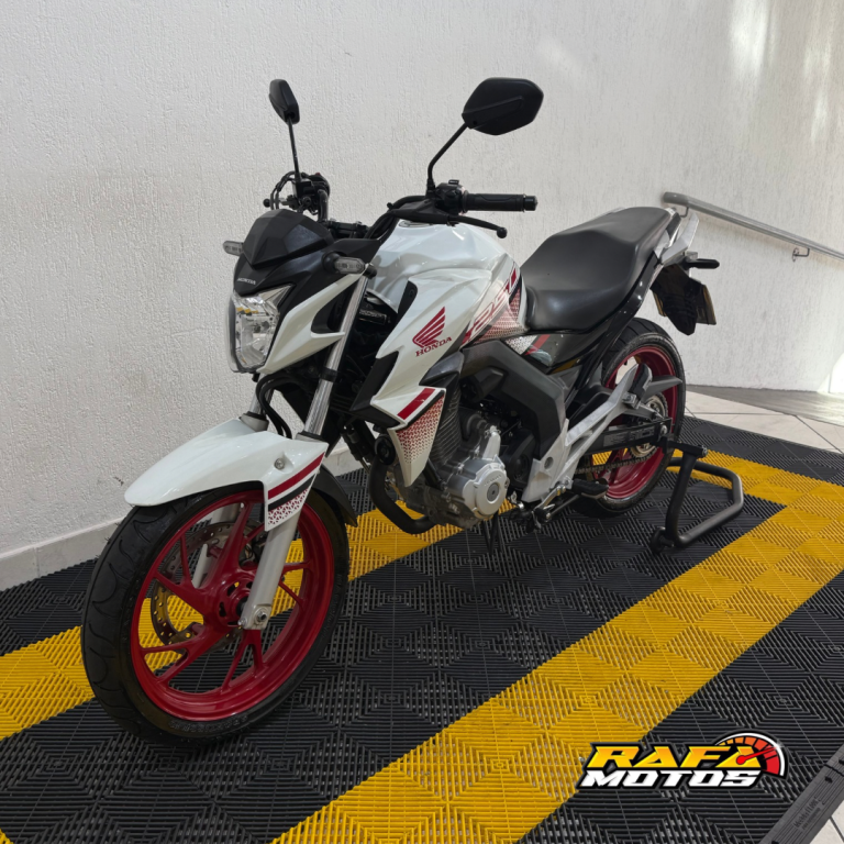 HONDA CB 250 F Twister - Foto