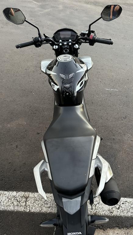 HONDA CB 250 F Twister - Foto