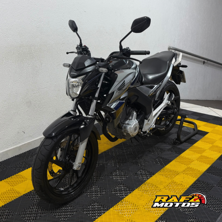 HONDA CB 250 F Twister - Foto