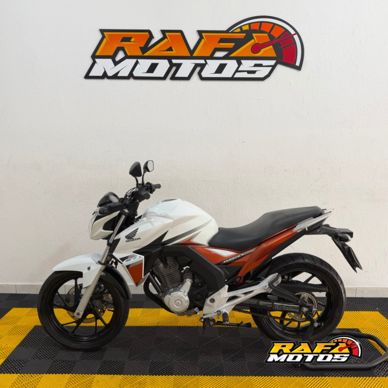 HONDA CB 250 F Twister