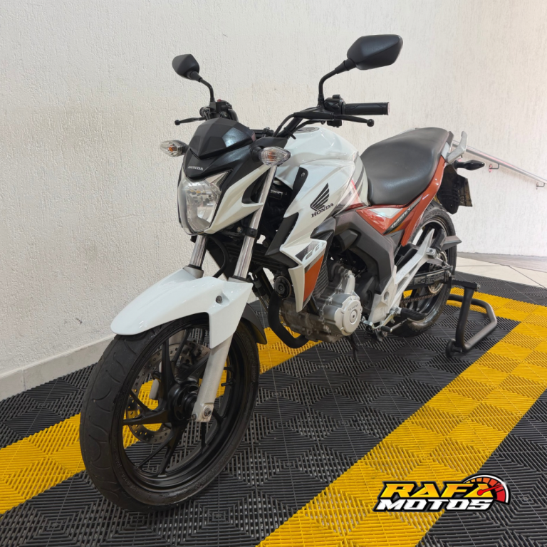 HONDA CB 250 F Twister - Foto