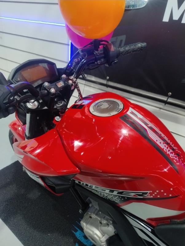 HONDA CB 250 F Twister - Foto