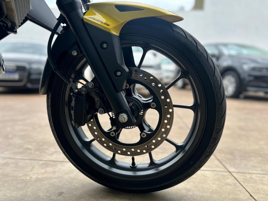 HONDA CB 300 F Twister - Foto