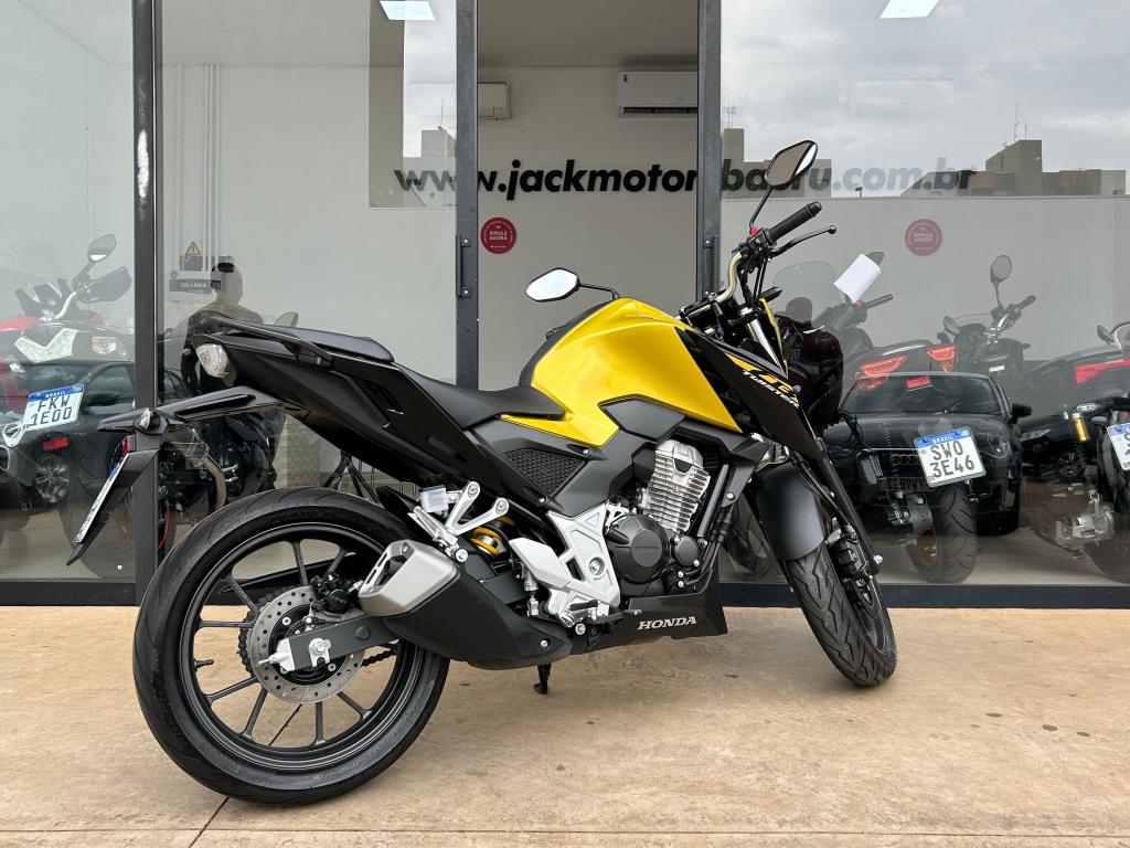 HONDA CB 300 F Twister - Foto