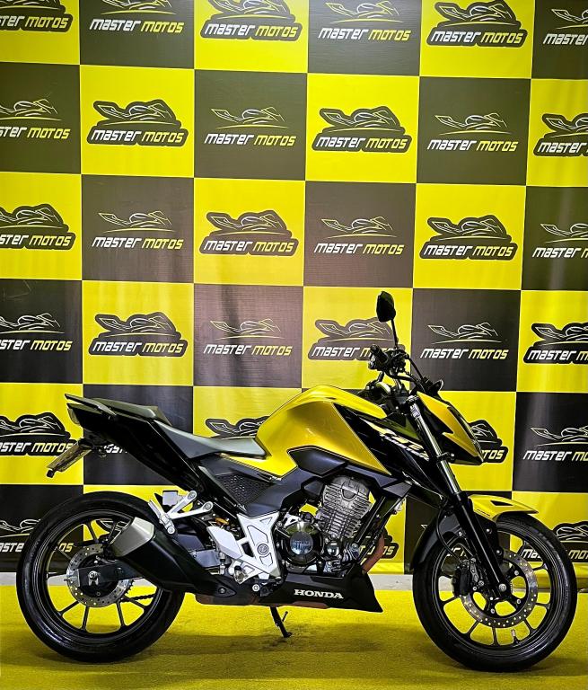 HONDA CB 300 F Twister - Foto