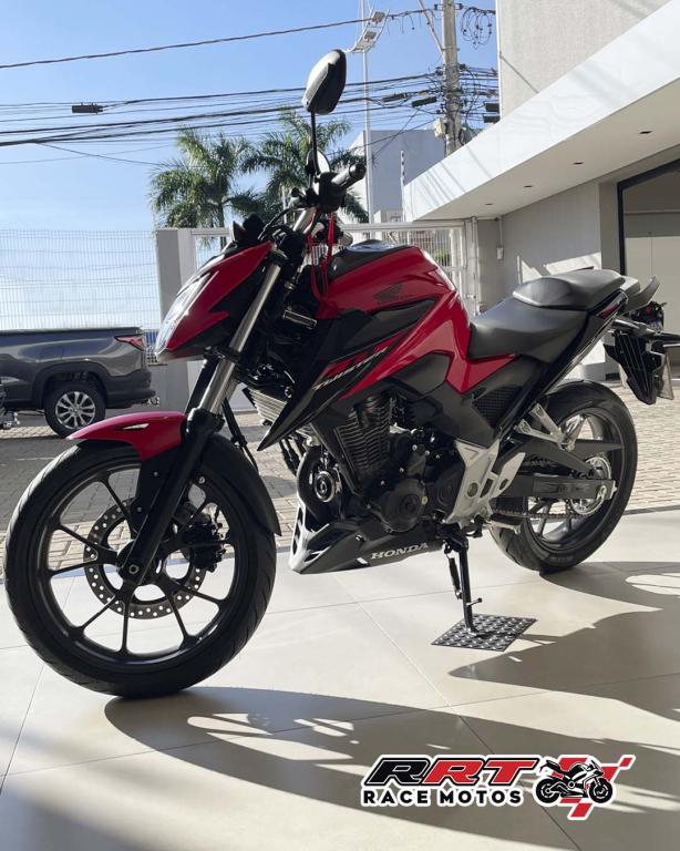 HONDA CB 300 F Twister - Foto