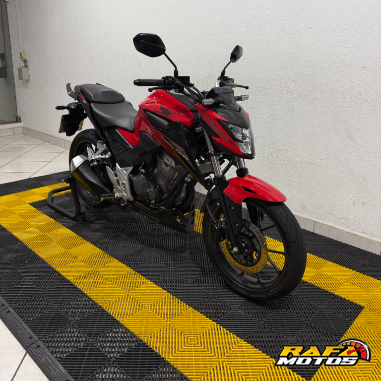 HONDA CB 300 F Twister - Foto