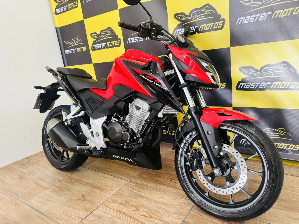 HONDA CB 300 F Twister - Foto