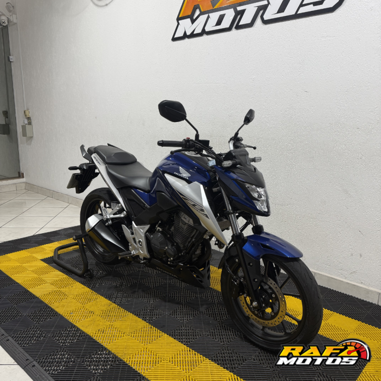 HONDA CB 300 F Twister - Foto