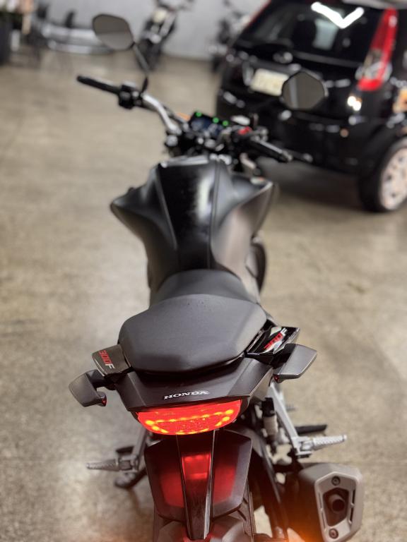 HONDA CB 300 F Twister - Foto