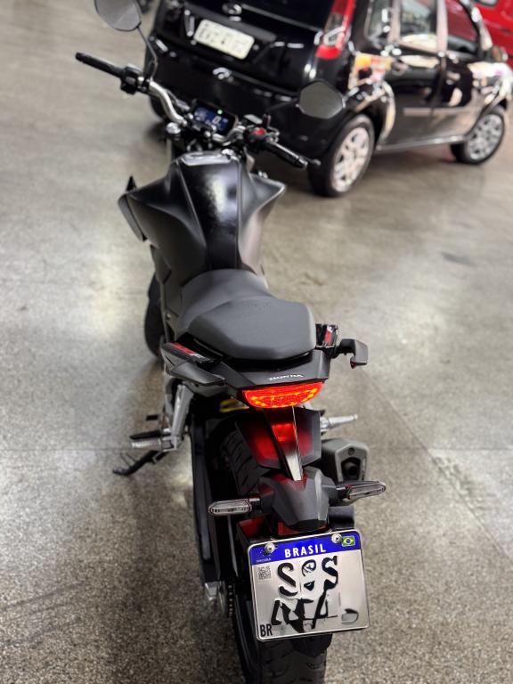 HONDA CB 300 F Twister - Foto