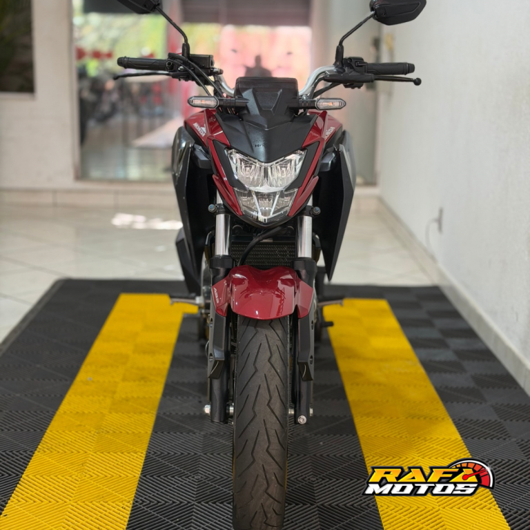 HONDA CB 300 F Twister - Foto