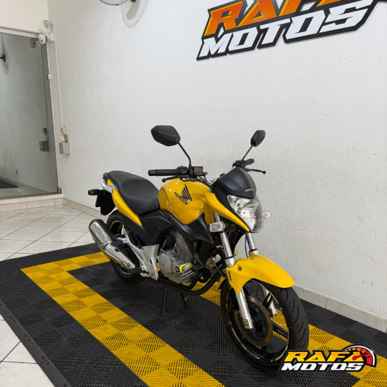 HONDA CB 300 R - Foto