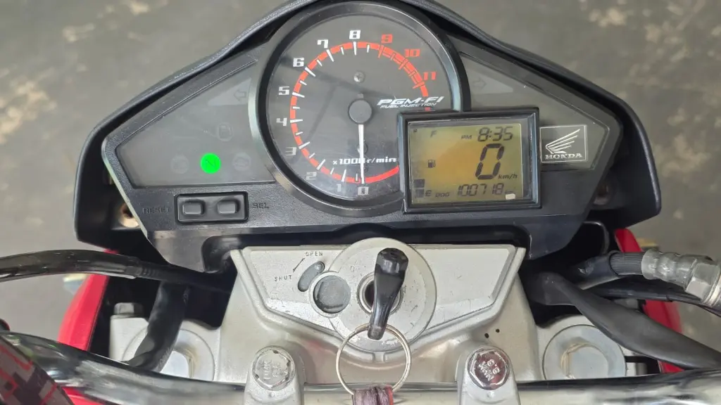 HONDA CB 300 R - Foto