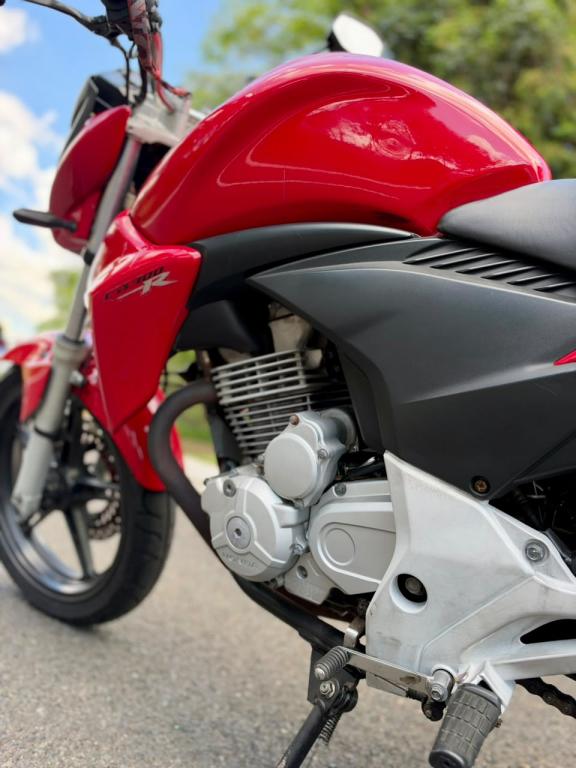 HONDA CB 300 R - Foto