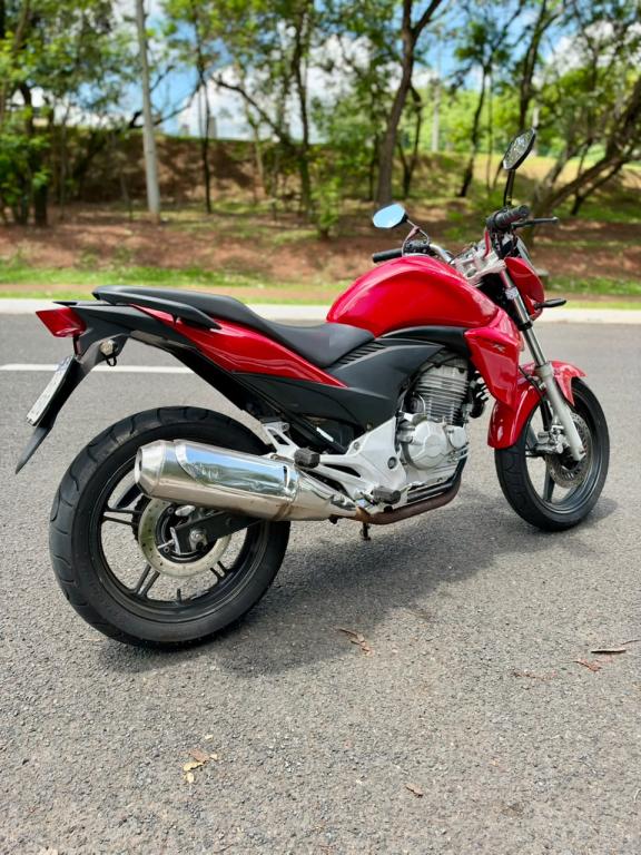 HONDA CB 300 R - Foto