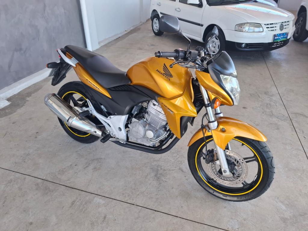 HONDA CB 300 R - Foto