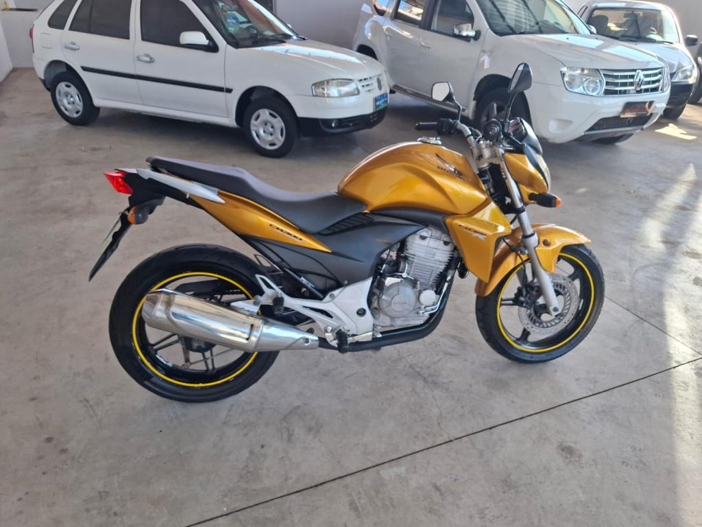 HONDA CB 300 R - Foto