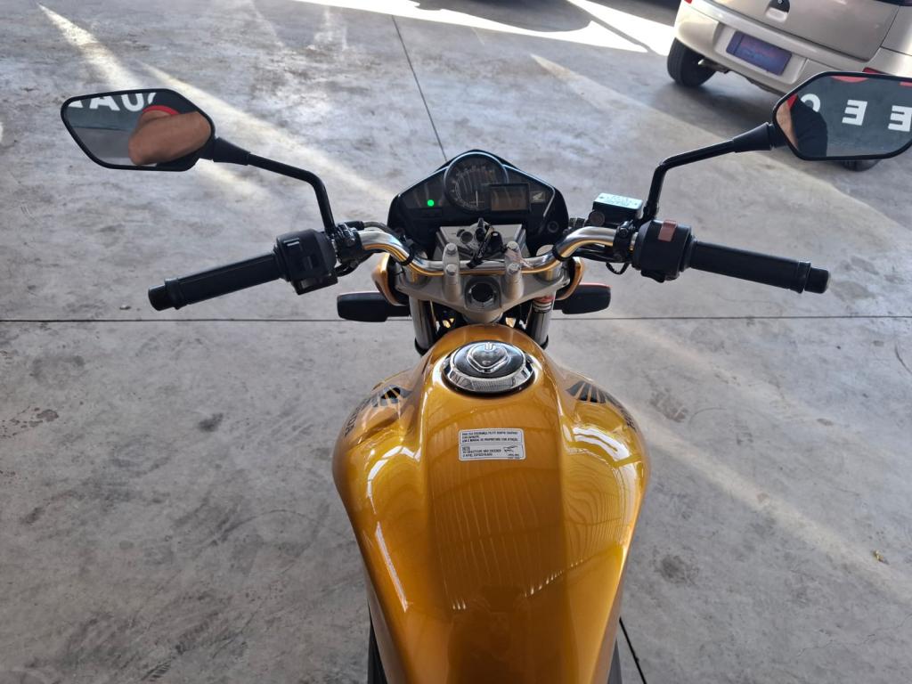 HONDA CB 300 R - Foto