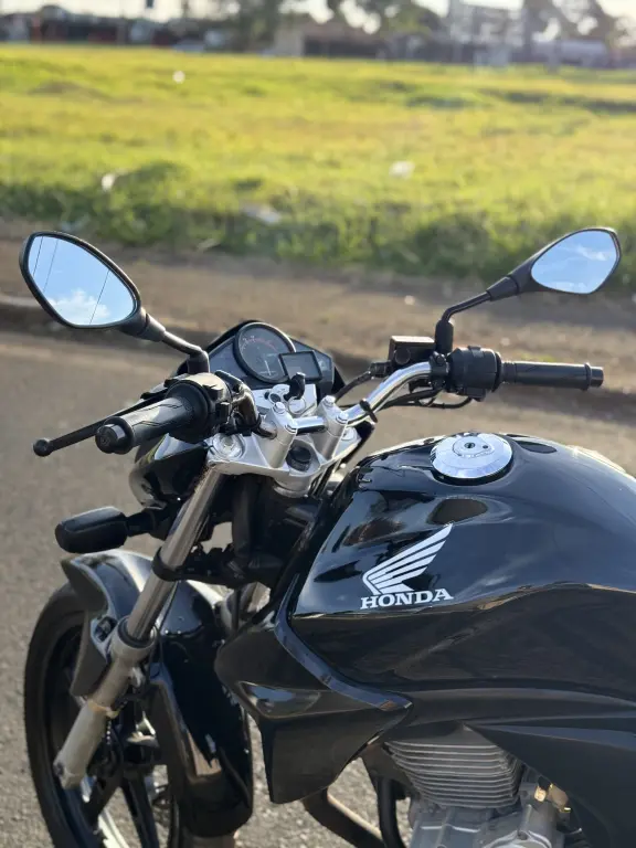 HONDA CB 300 R - Foto